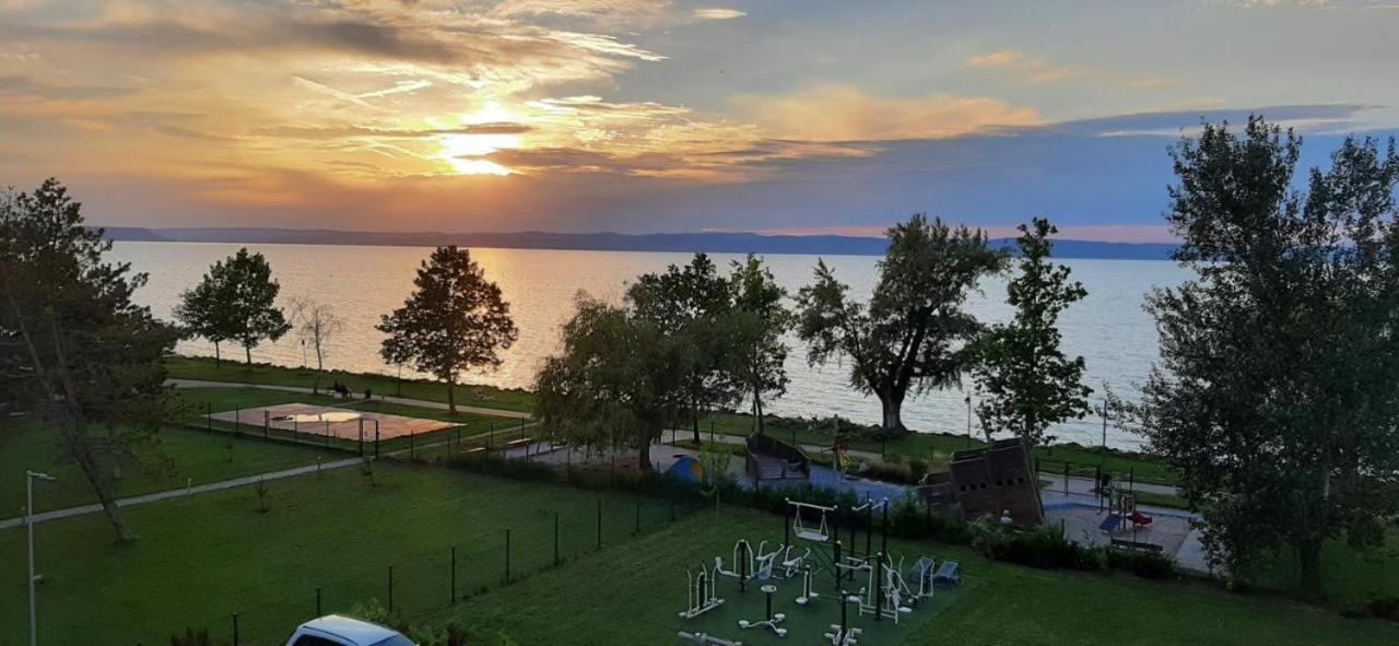 Sunset Home Apartman Siofok Luaran gambar